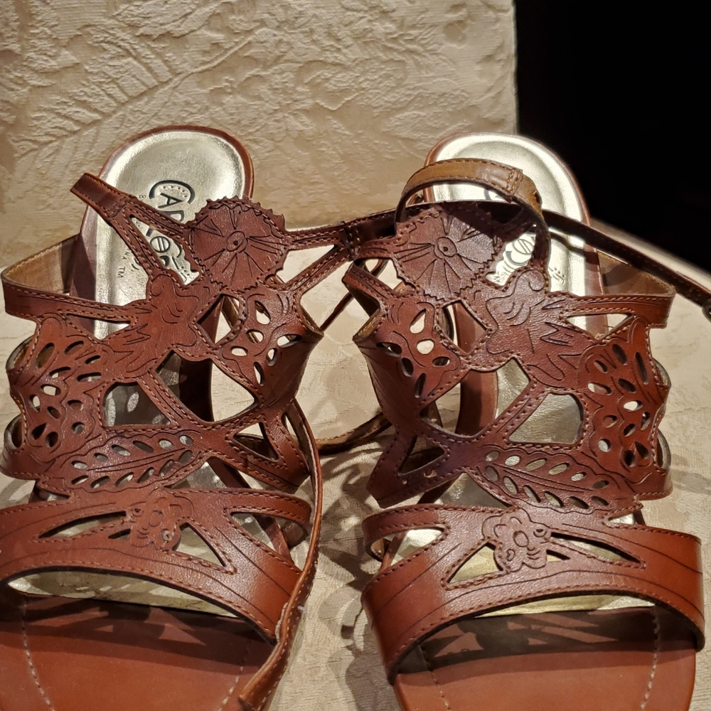 Size 6 Lazer cut leather